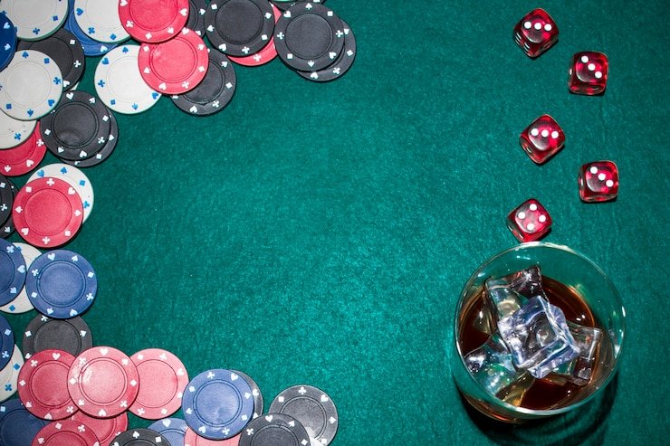 Permainan meja klasik seperti blackjack dan baccarat yang tersedia secara digital di totole